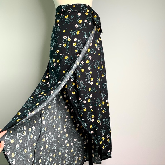 H&M Floral Wrap High-Low Midi Skirt - Picture 5 of 13